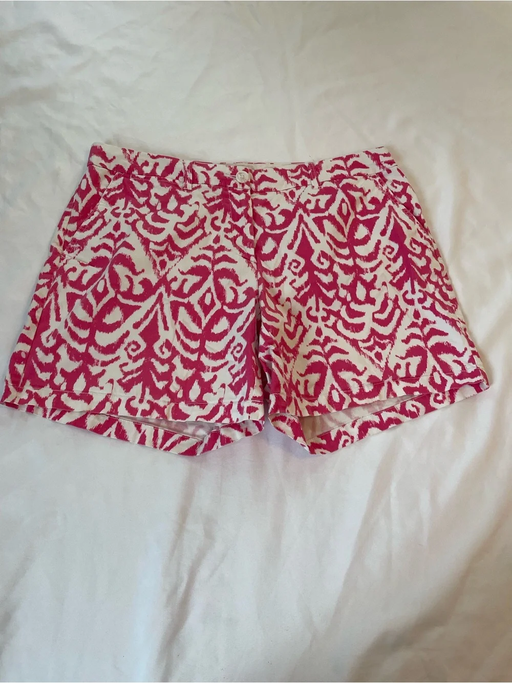 Crown & Ivy Pink and White Patterned Casual Shorts Front & Back Pockets Size 16W